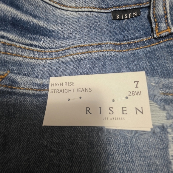Risen NWT Highrise Straight Distressed Blue Jeans Size 7/28 - Picture 8 of 12